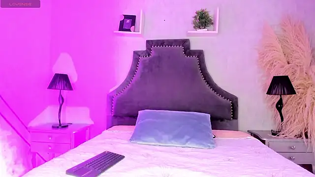 Snapshot of KarelyMitchel chatting on March 9, 2026, 12:42 pm KarelyMitchel online show from March 9, 2026, 12:42 pm