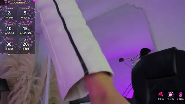 Snapshot of KarelyMitchel chatting on March 11, 2026, 1:06 pm KarelyMitchel online show from March 11, 2026, 1:06 pm