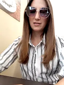 Snapshot of Alexdevil92 chatting on April 22, 2026, 8:06 am Alexdevil92 online show from April 22, 2026, 8:06 am