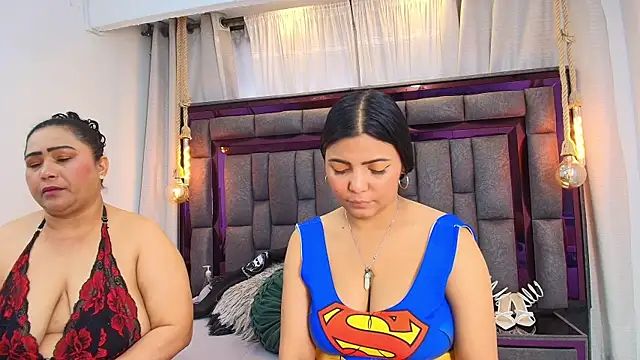 Karina Mendoza online show from March 15, 2026, 6:36 pm