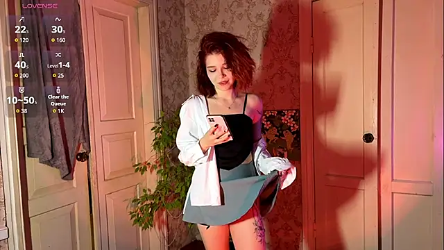 Snapshot of LaurynGeisinger chatting on March 5, 2026, 1:40 pm LaurynGeisinger online show from March 5, 2026, 1:40 pm