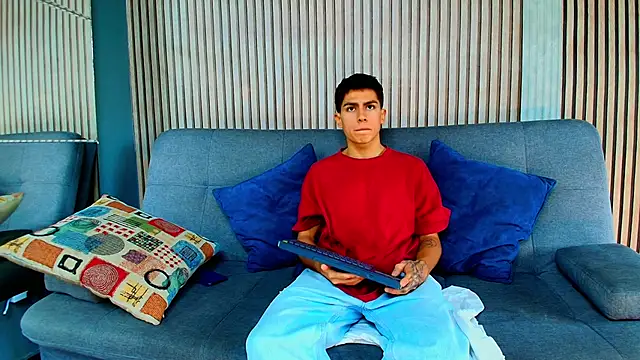 Aron pulse online show from February 26, 2026, 1:32 pm