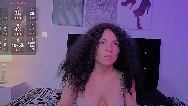 Zoe-yanin online show from February 28, 2026, 6:42 pm