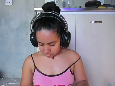 chiarafustox online show from June 25, 2026, 7:29 pm