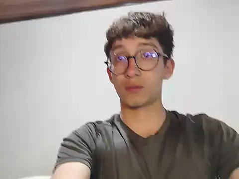 MaxAndNico online show from February 5, 2026, 3:11 am