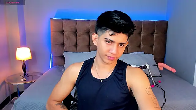 Thiago Olsen online show from February 3, 2026, 9:20 pm