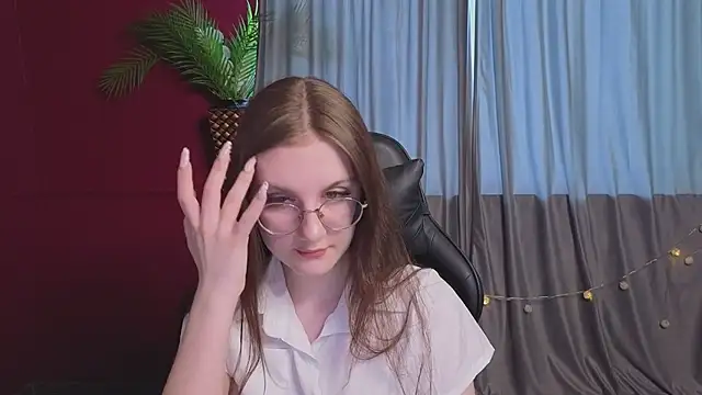 VixenLight online show from February 24, 2026, 2:31 am