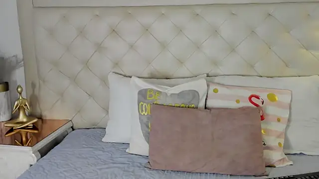 Snapshot of sweets_one chatting on February 28, 2026, 3:40 am sweets one online show from February 28, 2026, 3:40 am