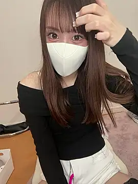 momo mm online show from May 7, 2026, 3:01 am