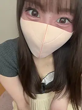 Snapshot of momo_mm chatting on July 18, 2026, 2:05 am momo mm online show from July 18, 2026, 2:05 am