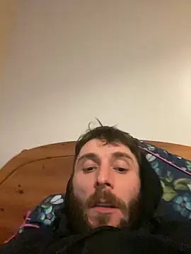 pezzerb7 online show from February 5, 2026, 8:24 pm