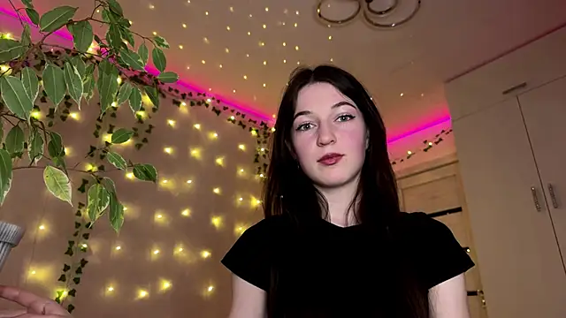 DianneBarke online show from February 15, 2026, 3:20 pm