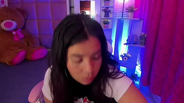 Snapshot of liany_taylor chatting on March 2, 2026, 7:15 am liany taylor online show from March 2, 2026, 7:15 am