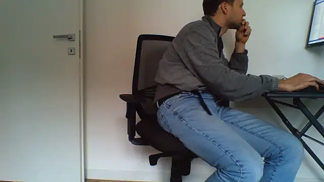 andre italy online show from May 15, 2026, 2:57 pm