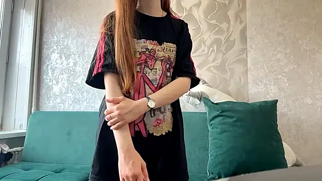 JuliaPoljak online show from March 26, 2026, 5:35 am