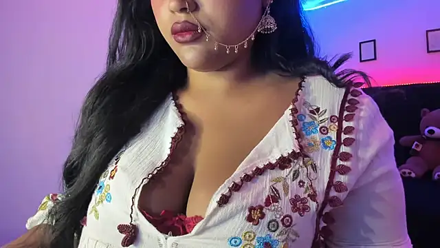 Snapshot of Kamala_Khan_Tx chatting on April 14, 2026, 3:07 pm Kamala Khan Tx online show from April 14, 2026, 3:07 pm