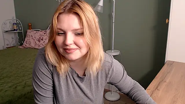 Ophelia Ritz online show from June 13, 2026, 6:33 am