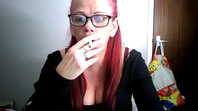 Snapshot of Forbidden-Irish-x chatting on April 8, 2026, 10:32 pm Forbidden-Irish-x online show from April 8, 2026, 10:32 pm