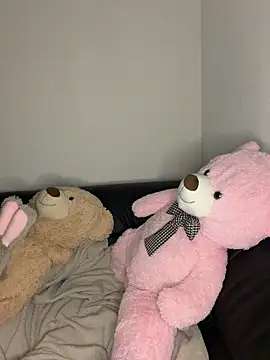 Snapshot of Zoey__08 chatting on March 13, 2026, 2:56 pm Zoey 08 online show from March 13, 2026, 2:56 pm