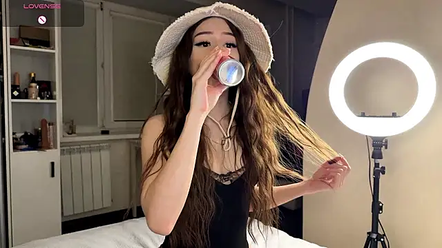 randiburt online show from March 25, 2026, 1:50 pm