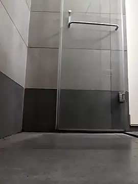 Rokuboii online show from April 18, 2026, 5:44 am