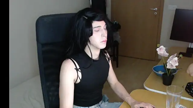 Pearl Inferno online show from February 2, 2026, 6:06 pm