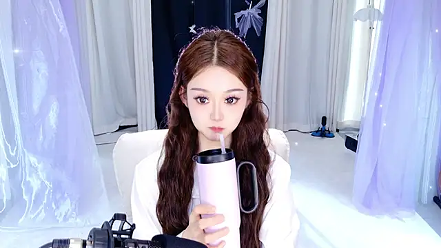 Dancer Lucky-Nini online show from February 18, 2026, 7:59 am