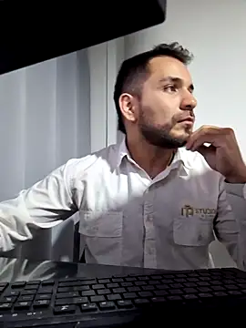 Snapshot of noa_desire chatting on February 13, 2026, 6:09 am noa desire online show from February 13, 2026, 6:09 am