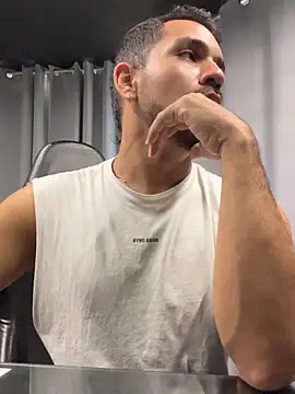 Snapshot of noa_desire chatting on March 1, 2026, 9:28 pm noa desire online show from March 1, 2026, 9:28 pm