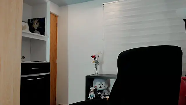 duvisex19 online show from May 13, 2026, 3:26 am