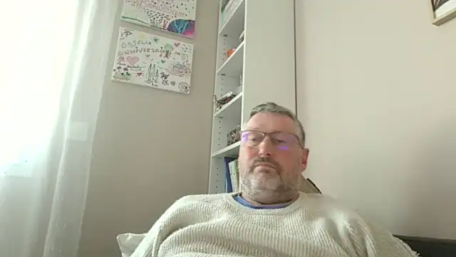 doudou310 online show from March 22, 2026, 4:21 pm