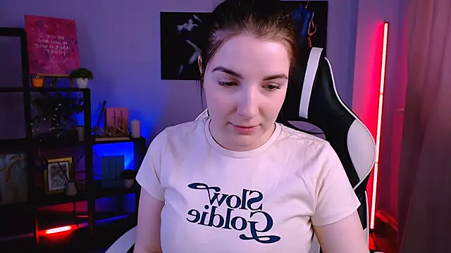 AliceChanel online show from February 21, 2026, 6:58 am