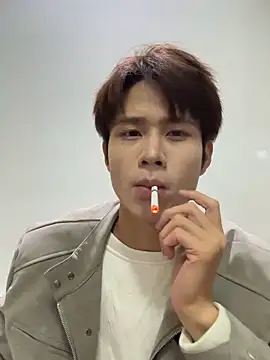 Snapshot of SM_004 chatting on February 2, 2026, 10:47 am SM 004 online show from February 2, 2026, 10:47 am