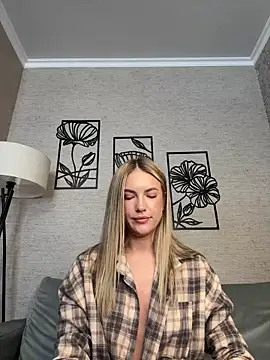 xXKelly bonb0nXx online show from June 14, 2026, 9:11 am