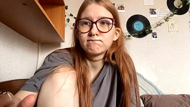 LaureenVielma online show from March 21, 2026, 8:19 am