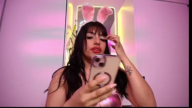 NaomiAmazing01 online show from April 1, 2026, 1:17 am