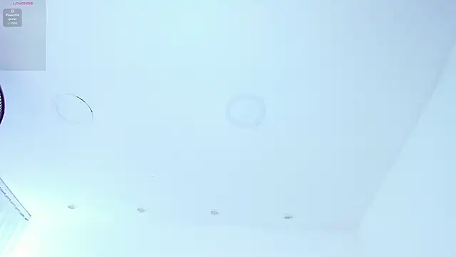 Snapshot of KellyJomg chatting on February 5, 2026, 7:40 pm KellyJomg online show from February 5, 2026, 7:40 pm