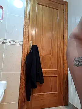 Axel1997dj online show from February 3, 2026, 5:27 am