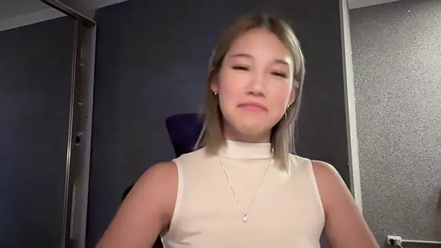 Snapshot of lilXdomiii chatting on March 16, 2026, 1:15 pm lilXdomiii online show from March 16, 2026, 1:15 pm