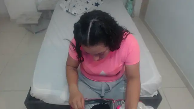 Snapshot of Barbara_D_Valencia chatting on April 9, 2026, 3:17 pm Barbara D Valencia online show from April 9, 2026, 3:17 pm