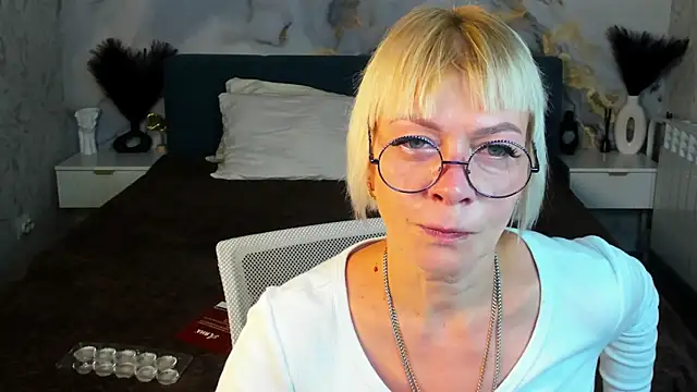 Ann Annise online show from July 3, 2026, 12:39 am