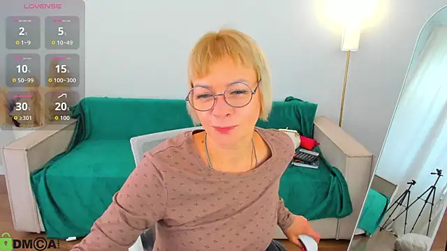 Ann Annise online show from July 26, 2026, 1:14 am