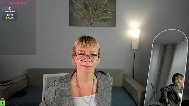 Ann Annise online show from August 10, 2026, 12:36 am
