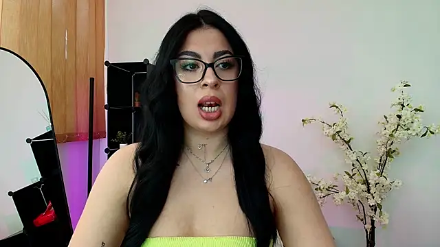 MissyScarlet online show from May 11, 2026, 2:12 pm