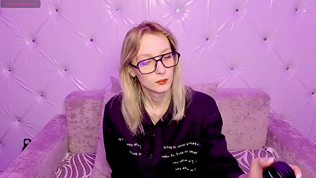 Akiro Kim7 online show from March 24, 2026, 1:54 am