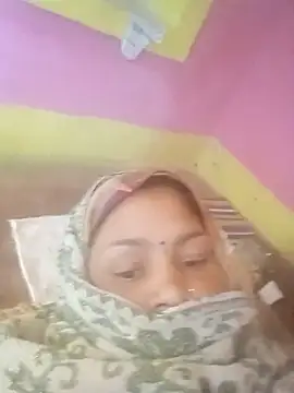 Snapshot of Julilodhi8695 chatting on February 12, 2026, 6:08 am Julilodhi8695 online show from February 12, 2026, 6:08 am