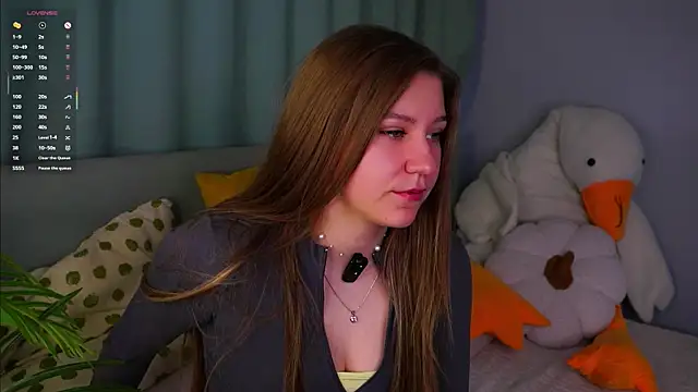 ShantellAngulo online show from April 29, 2026, 1:32 am