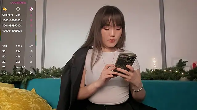 AdrianSpore online show from February 3, 2026, 1:04 am