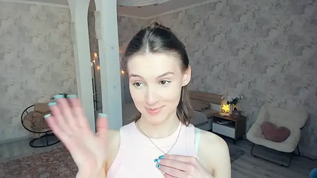 Snapshot of LianneBynon chatting on May 24, 2026, 7:13 am LianneBynon online show from May 24, 2026, 7:13 am