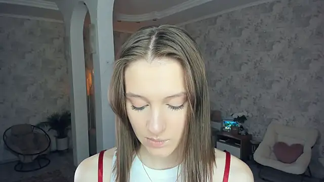 Snapshot of LianneBynon chatting on June 26, 2026, 8:41 am LianneBynon online show from June 26, 2026, 8:41 am